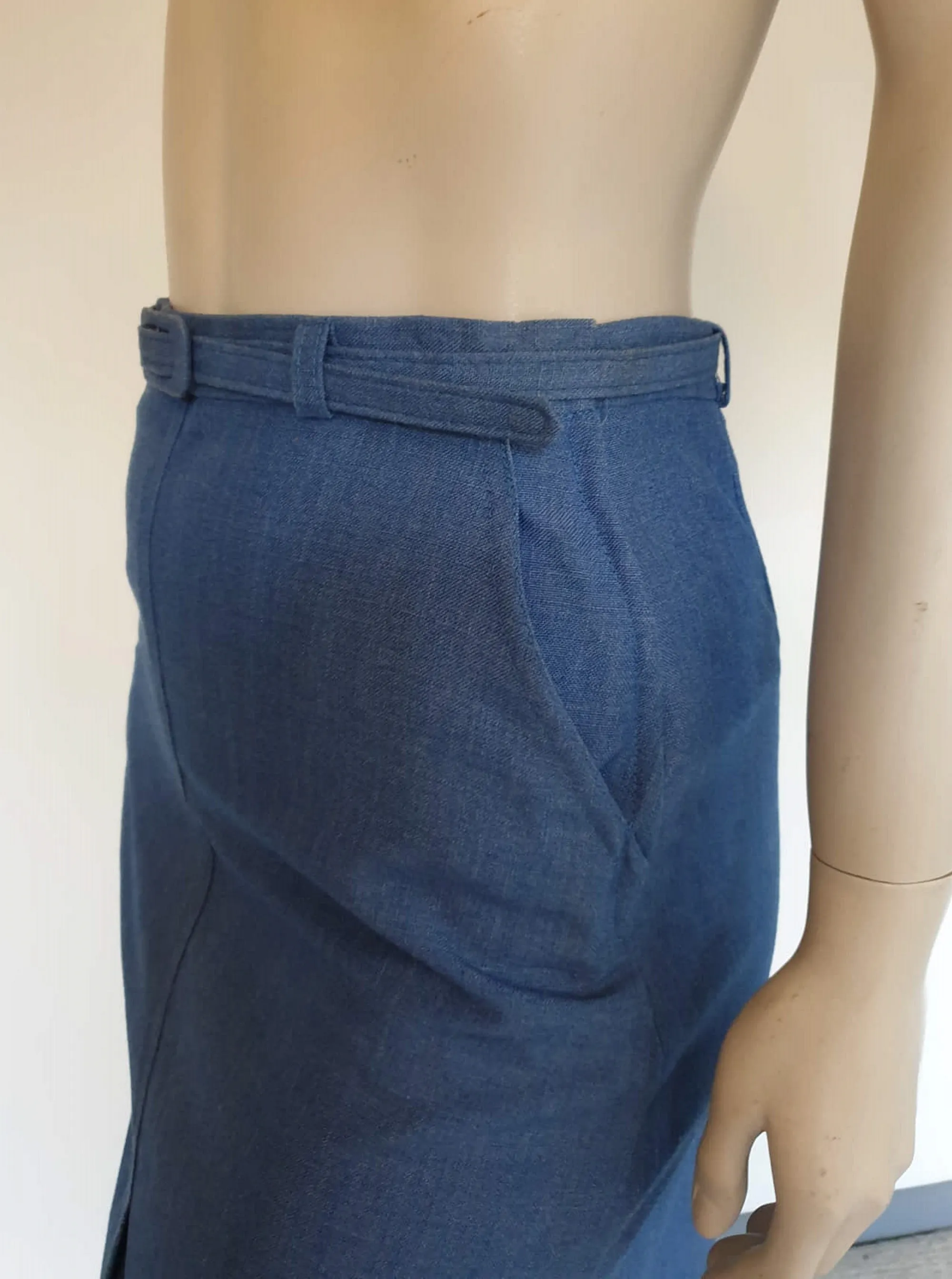 1970s Blue Skirt With Inverted Pleat by Aywon - S
