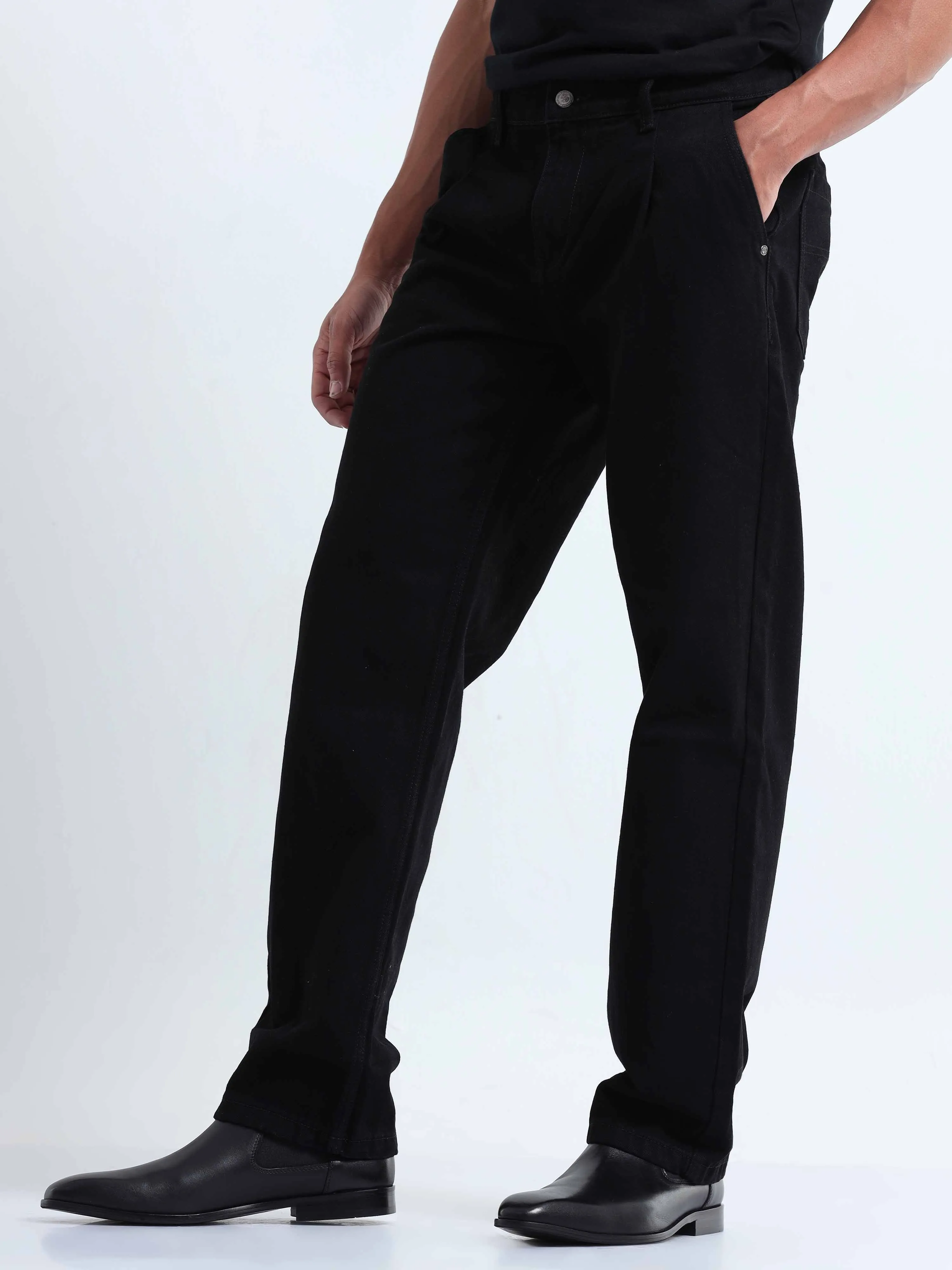 Duca Relaxed Pleated Black Denim
